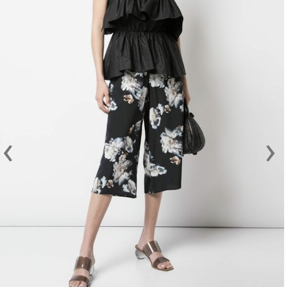 Vince Pants - NWT Vince black silk wide cropped pants size large